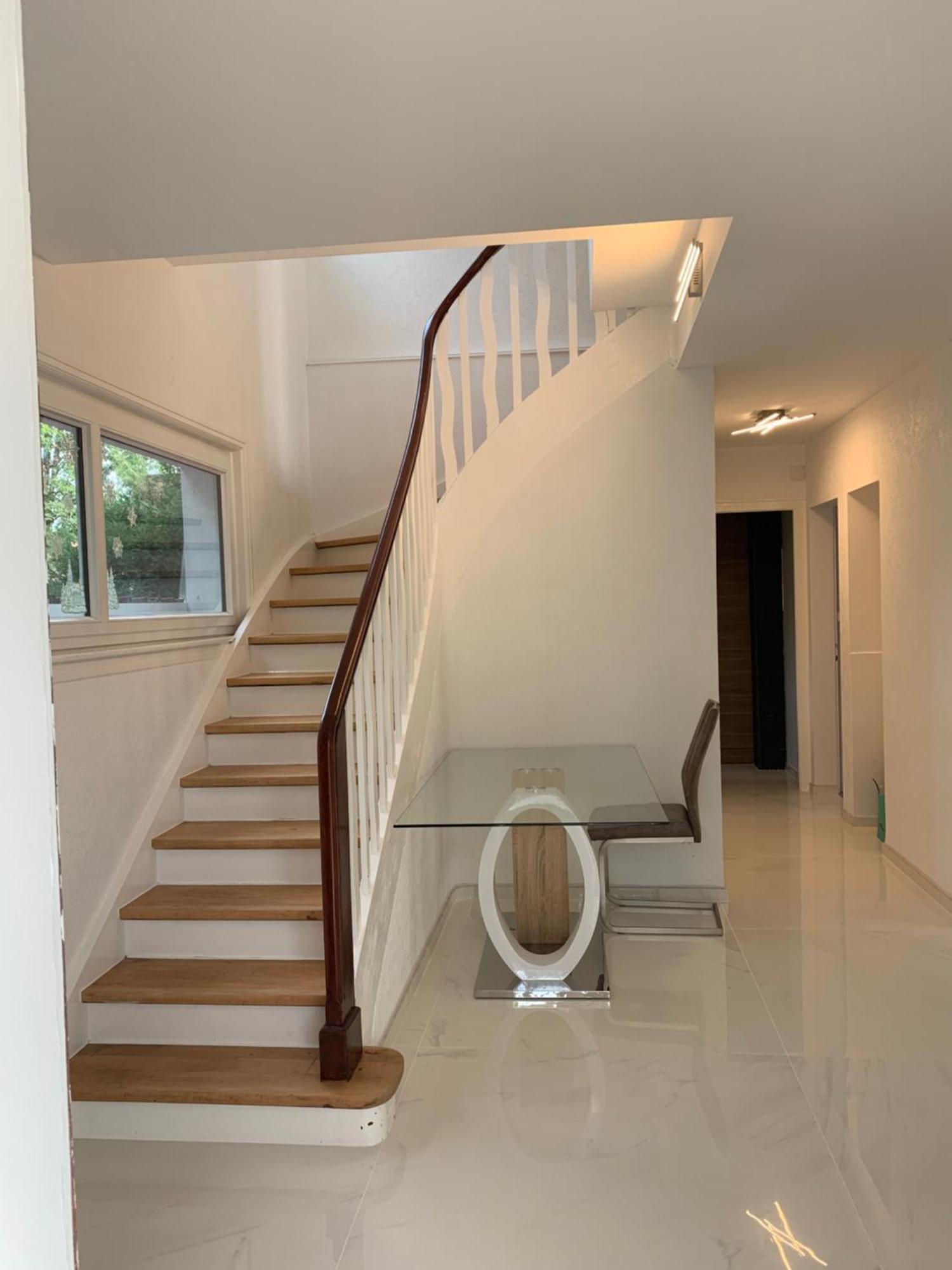 Small Walk To The Airport Genève